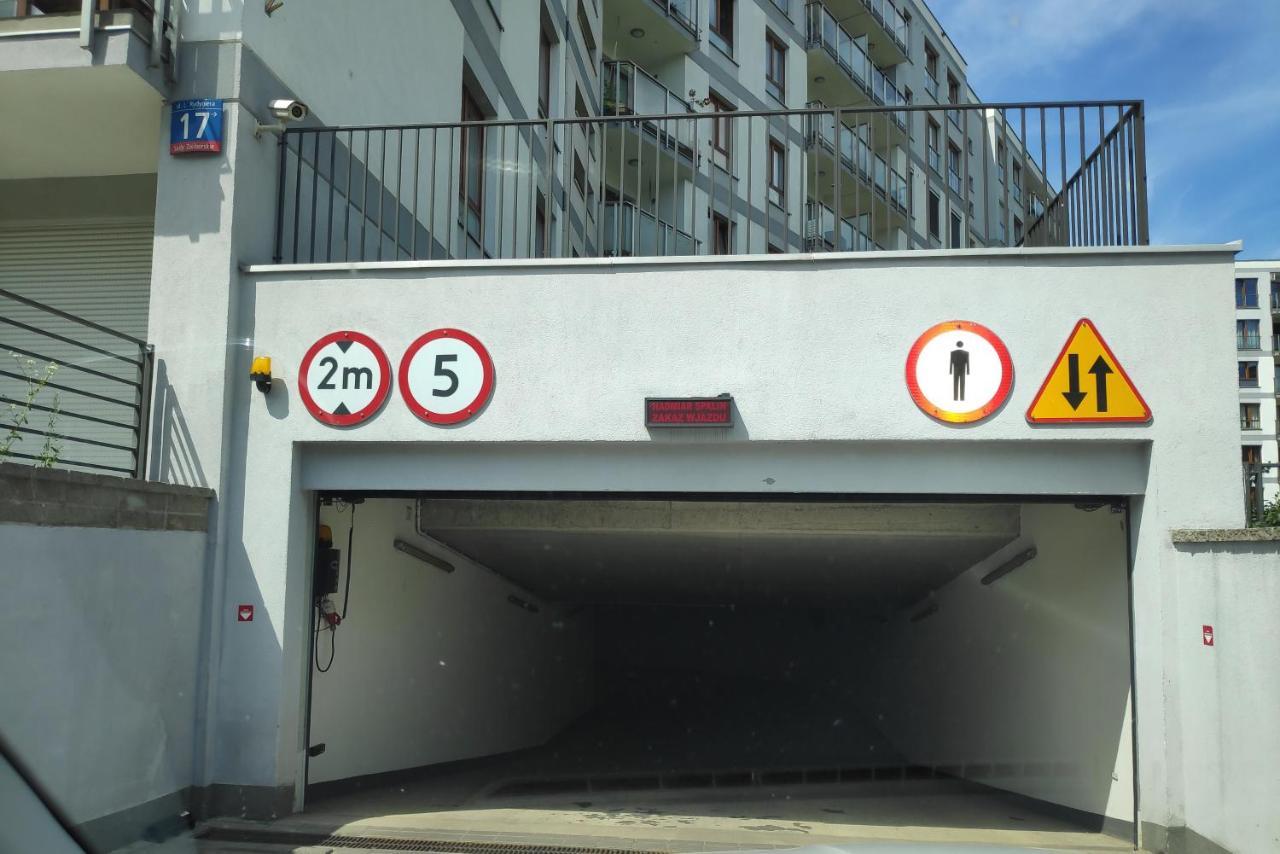 First -- Zoliborz 3 * Warszawa